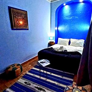 Deluxe Double Room Shower
